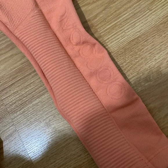 Avocado Yoga Set - Picture 5 of 7